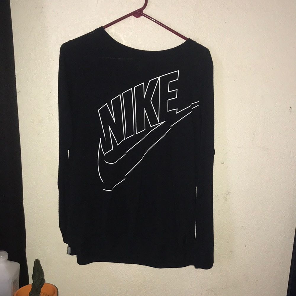 Nike long sleeve tee